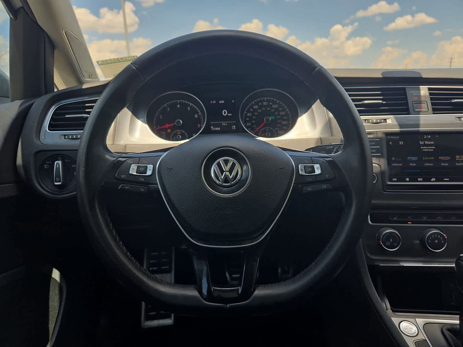 Used 2017 Volkswagen Golf Alltrack AWD/4WD image 23