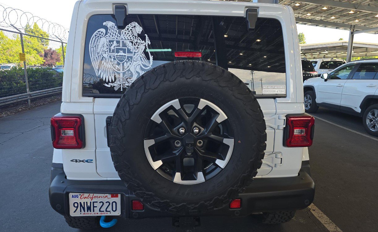 Used 2024 Jeep Wrangler Unlimited Rubicon 4xe AWD/4WD image 5