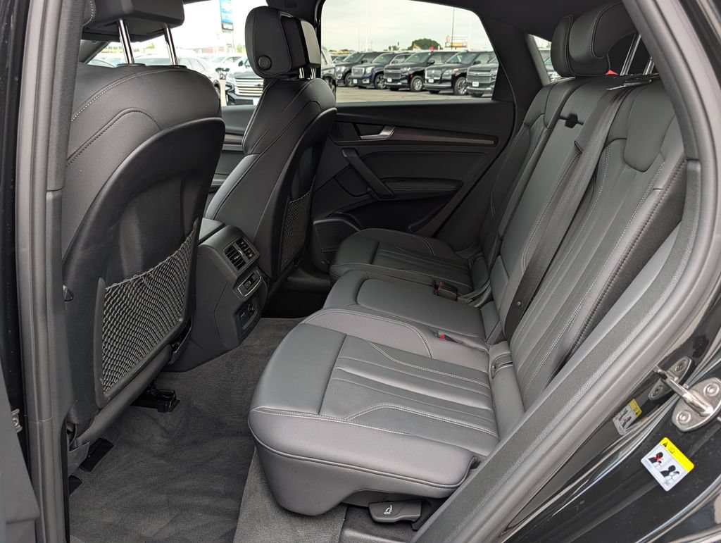 Used 2023 Audi Q5 2.0T Premium Plus w/ Premium Plus Package AWD/4WD image 17