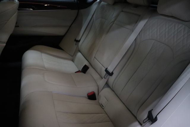 Used 2019 BMW 640i Gran Turismo xDrive w/ Luxury Seating Package AWD/4WD image 18