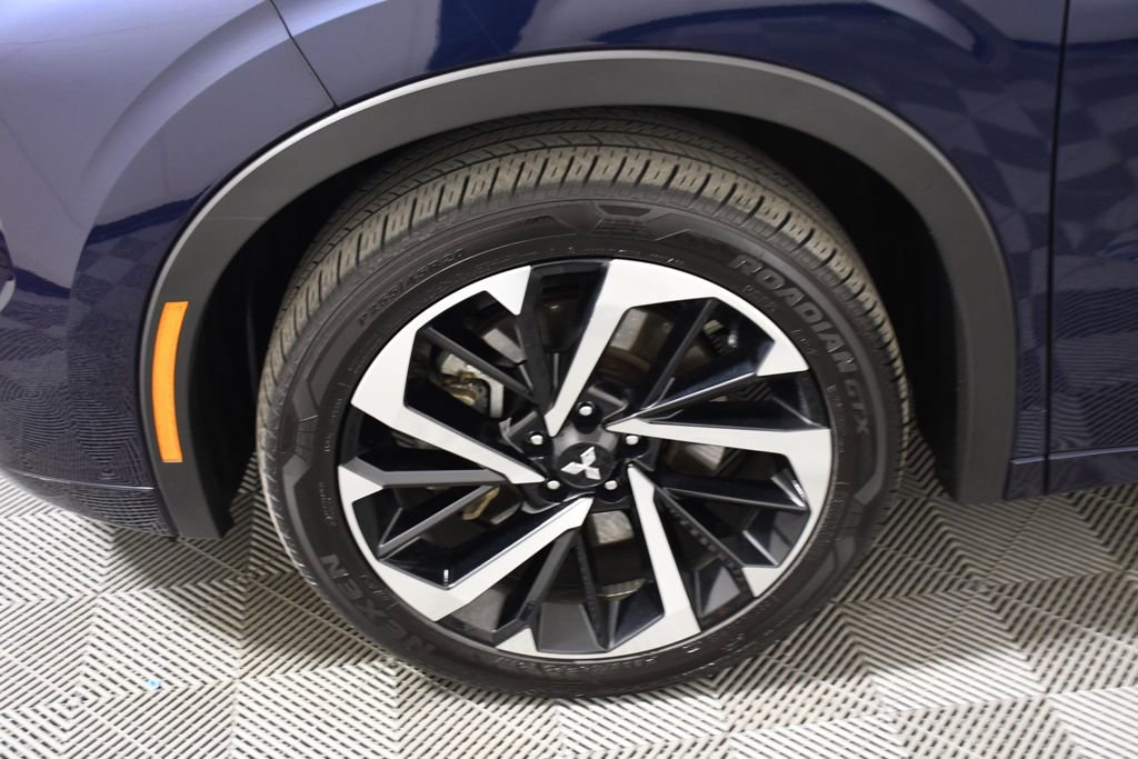 Used 2023 Mitsubishi Outlander SEL image 11