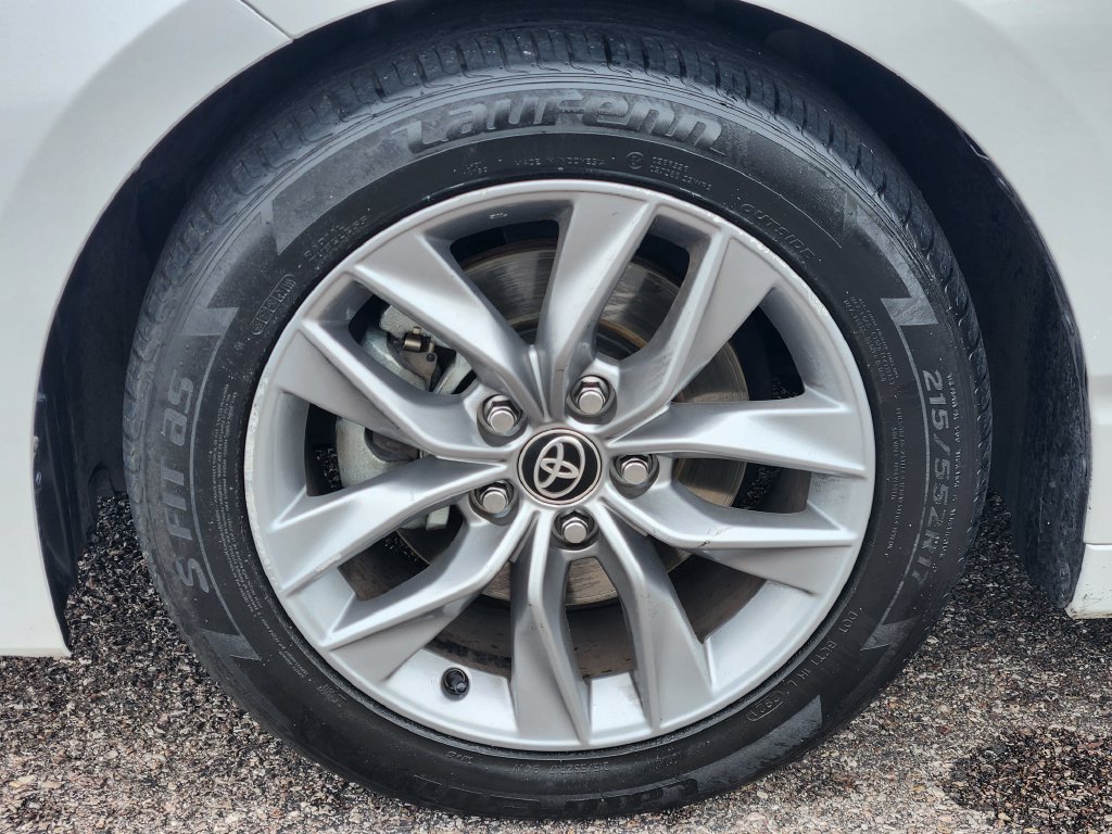 Used 2022 Toyota Avalon XLE FWD image 30