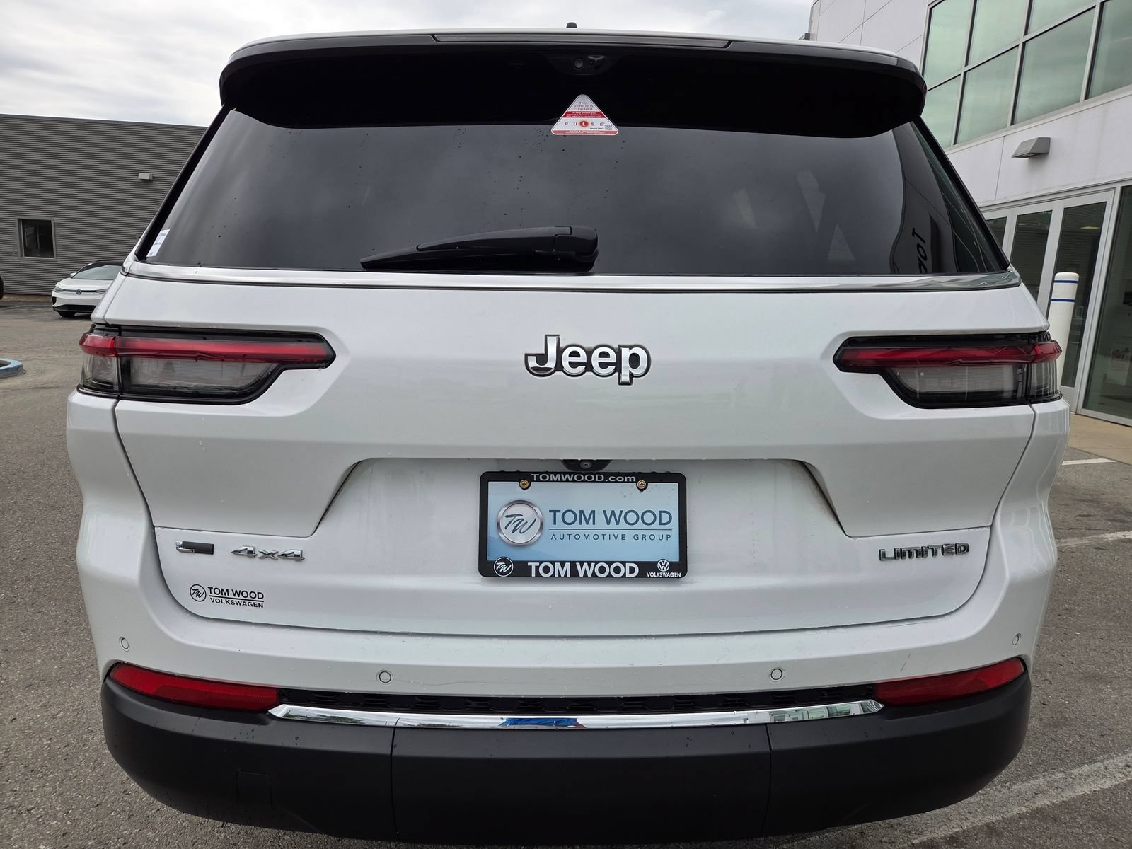Used 2022 Jeep Grand Cherokee L Limited w/ Luxury Tech Group II AWD/4WD image 12