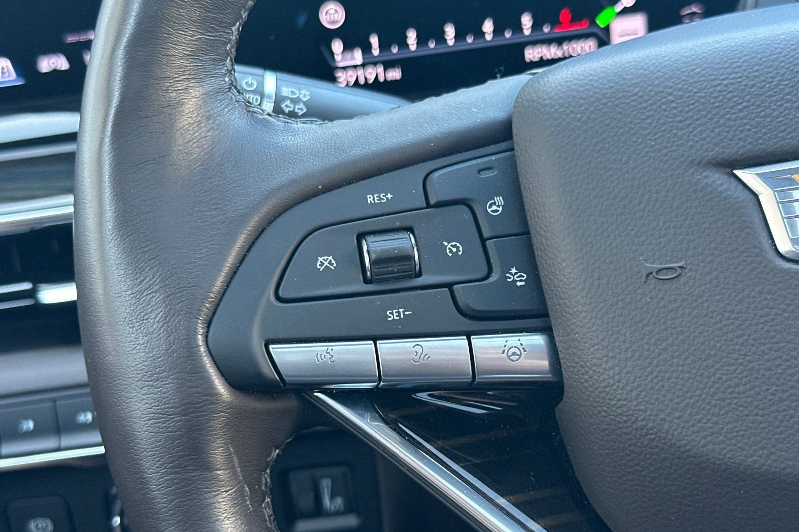 Used 2023 Cadillac Escalade ESV Sport w/ Touring Package image 35