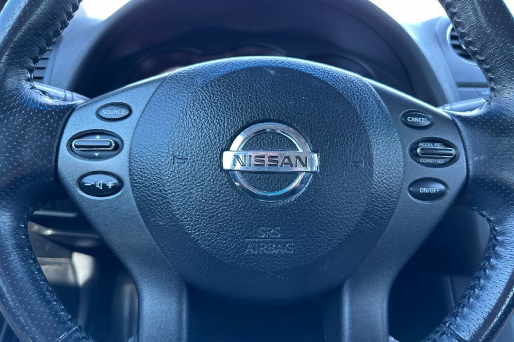 Used 2011 Nissan Altima 3.5 SR FWD image 27