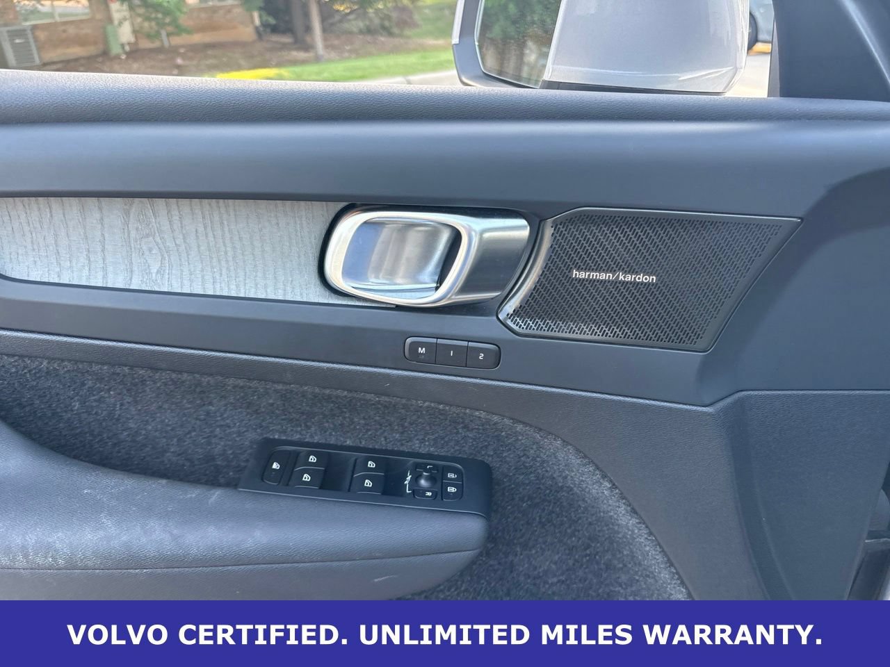 Certified 2024 Volvo XC40 B5 Plus w/ Protection Package Premier AWD/4WD image 16
