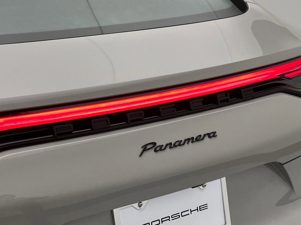 Used 2023 Porsche Panamera image 47