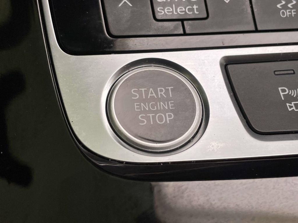 Used 2023 Audi Q7 2.0T Premium w/ Convenience Package image 44