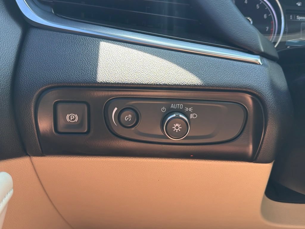 Used 2019 Buick Enclave Essence FWD image 47