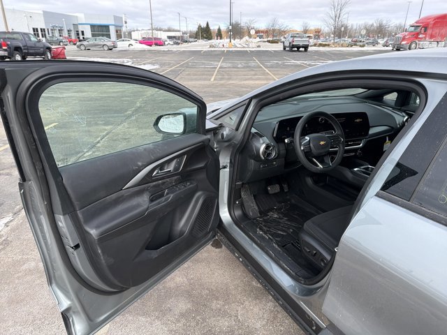 New 2026 Chevrolet Equinox EV LT image 9