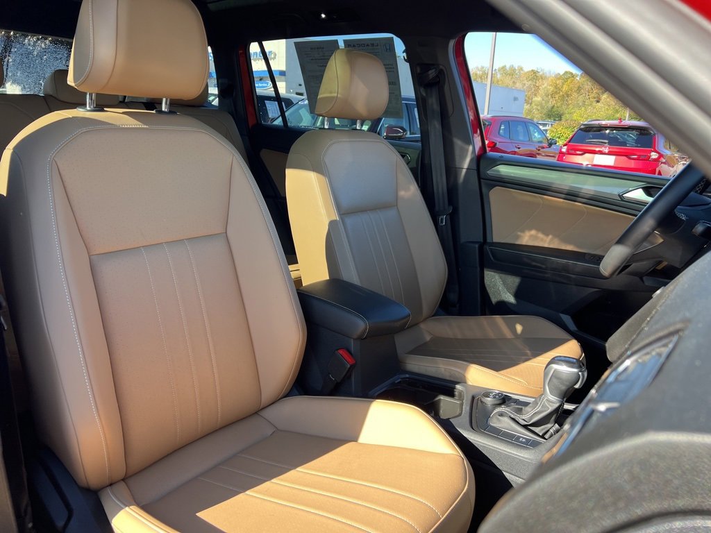 Used 2022 Volkswagen Tiguan SE image 28