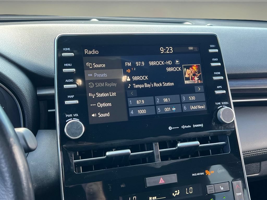 Certified 2019 Toyota Avalon XLE FWD image 22
