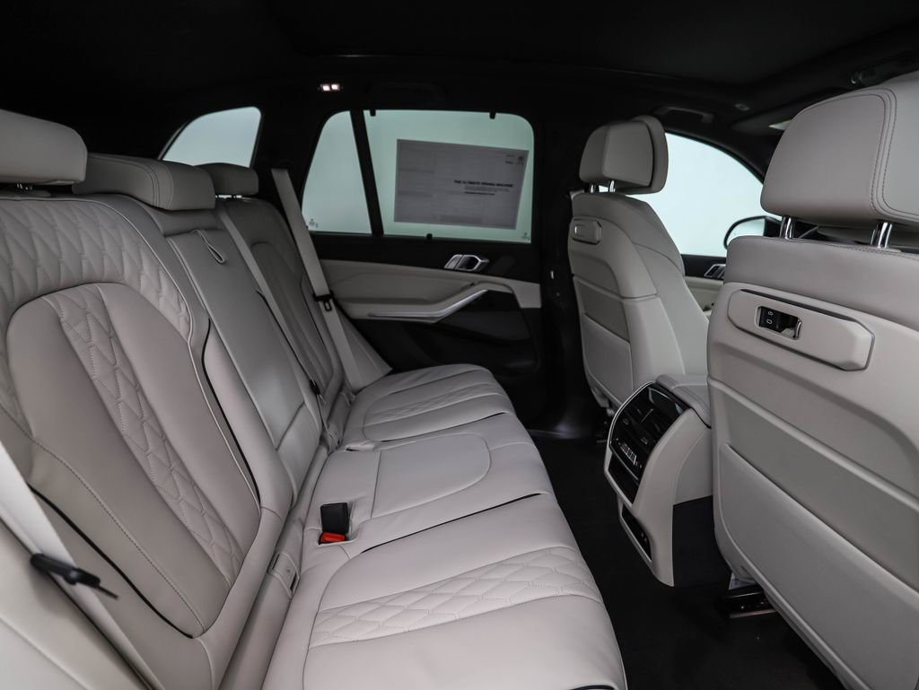New 2026 BMW X5 xDrive40i w/ M Sport Package image 27