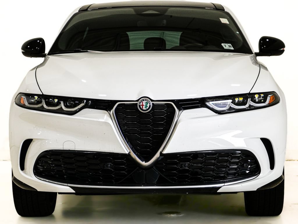 Used 2024 Alfa Romeo Tonale Ti AWD/4WD image 2