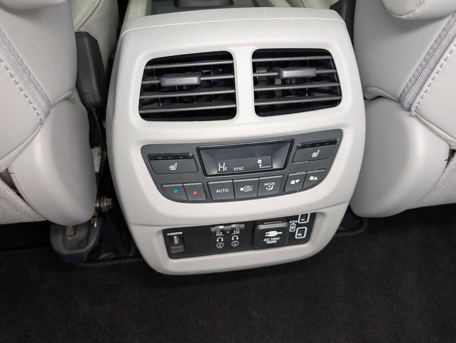 Used 2021 Honda Pilot Elite image 16