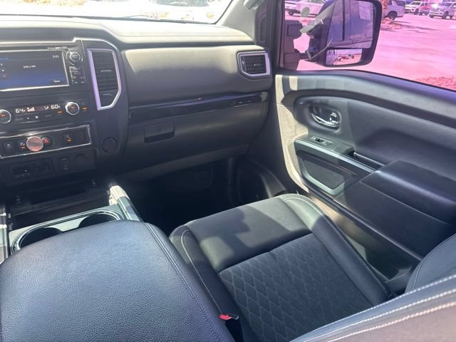Used 2018 Nissan Titan XD AWD/4WD image 17