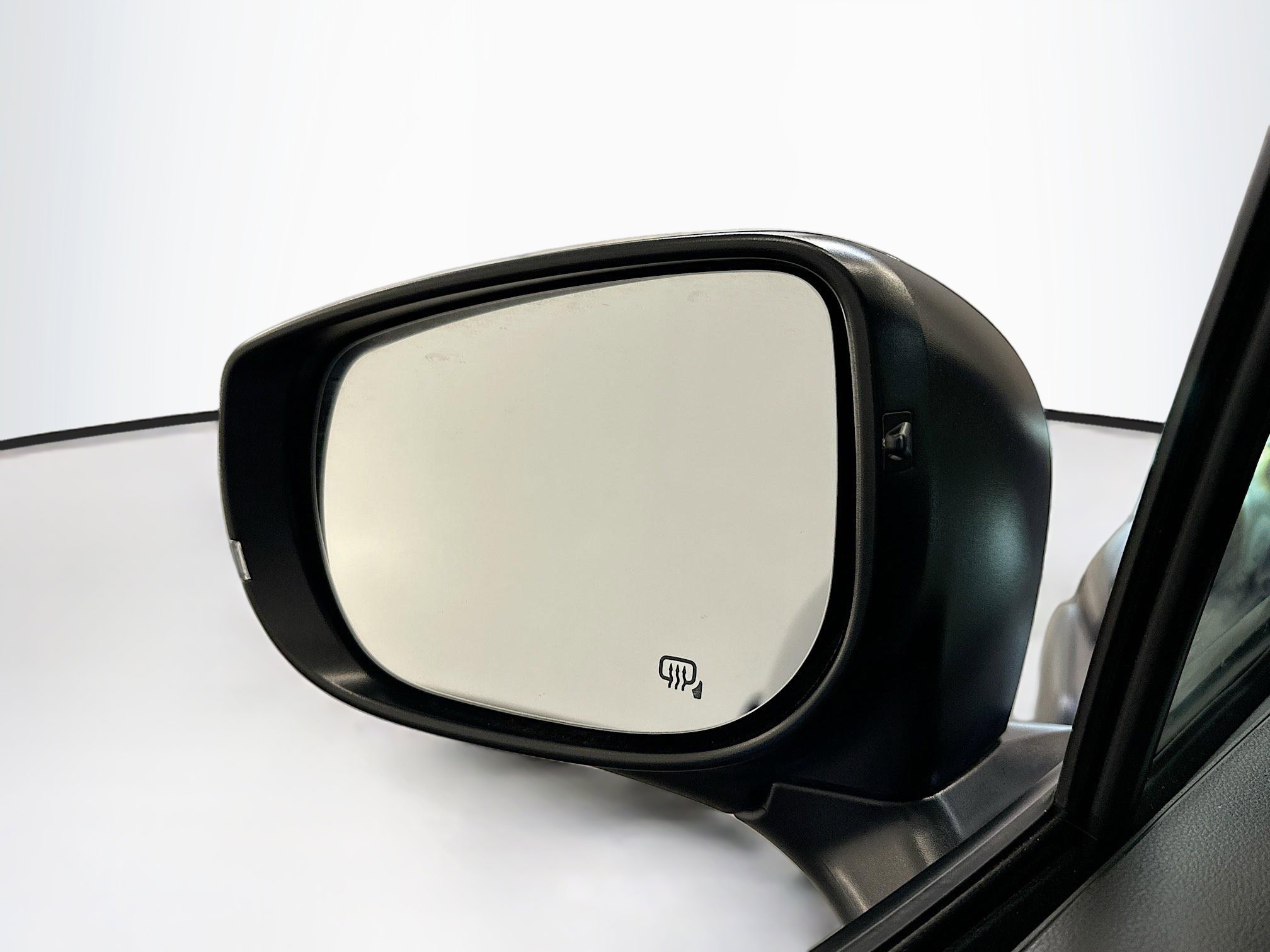 Used 2025 Subaru Crosstrek 2.0i Premium image 16