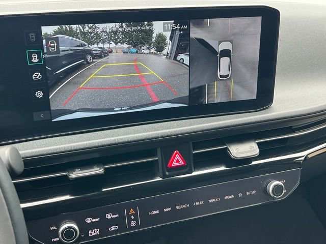 Certified 2025 Kia EV6 Light w/ Light LR Technology Package image 24