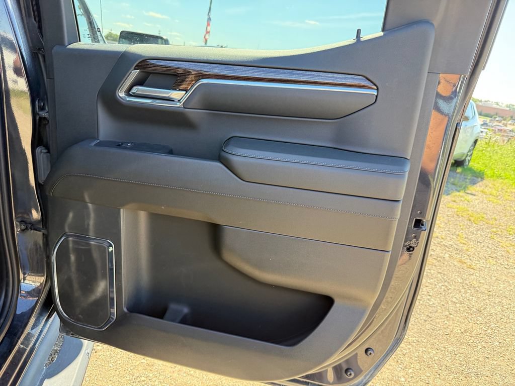 Used 2024 GMC Sierra 1500 Elevation w/ Preferred Package AWD/4WD image 38