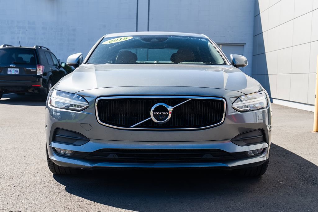 Used 2018 Volvo S90 T6 Momentum w/ Convenience Package image 2