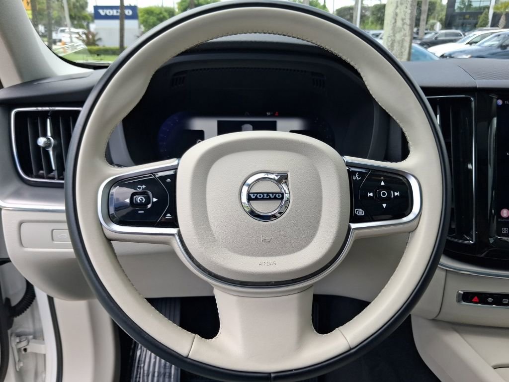 Used 2023 Volvo XC60 B5 Core w/ Protection Package Premier FWD image 16