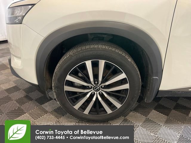 Used 2024 Nissan Pathfinder Platinum image 7