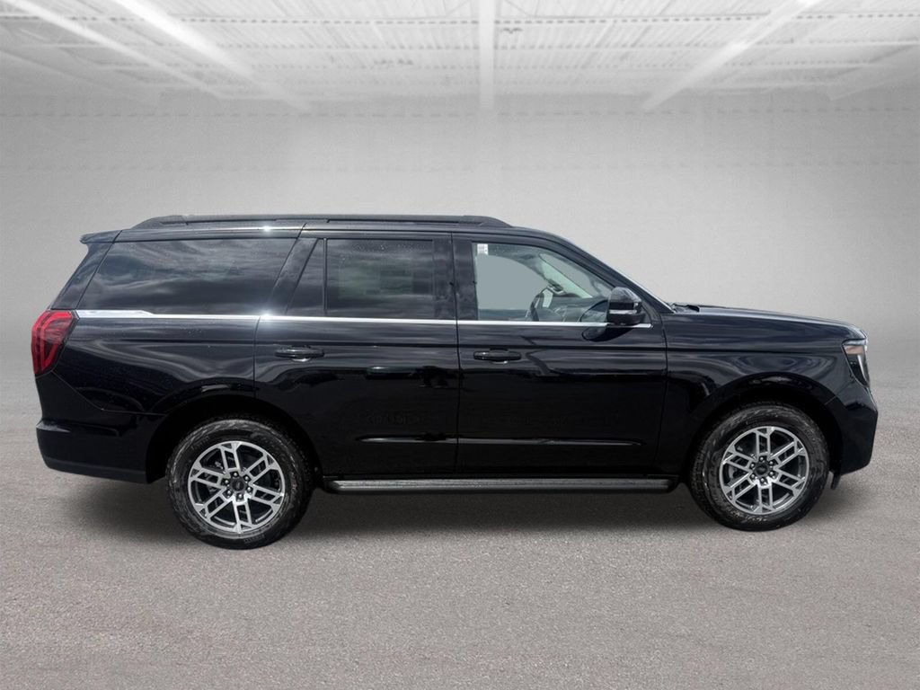New 2026 Ford Expedition Active AWD/4WD image 2