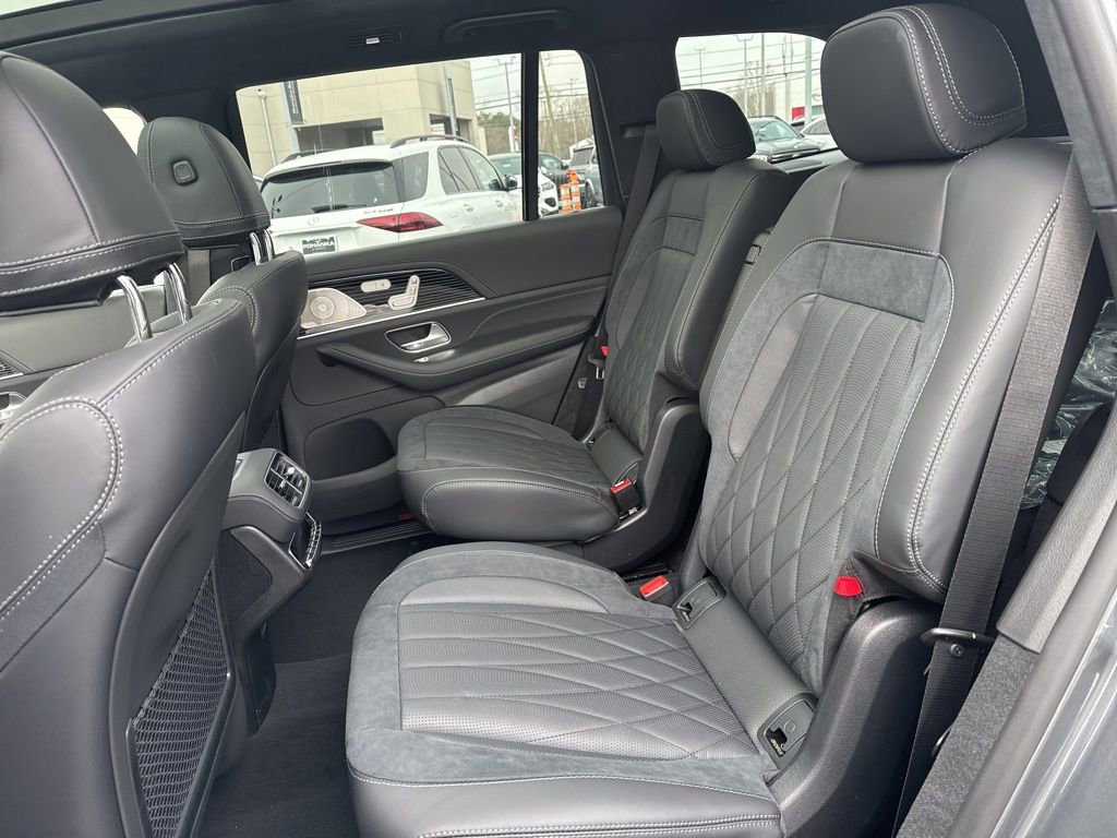 New 2026 Mercedes-Benz GLS 63 AMG 4MATIC image 13
