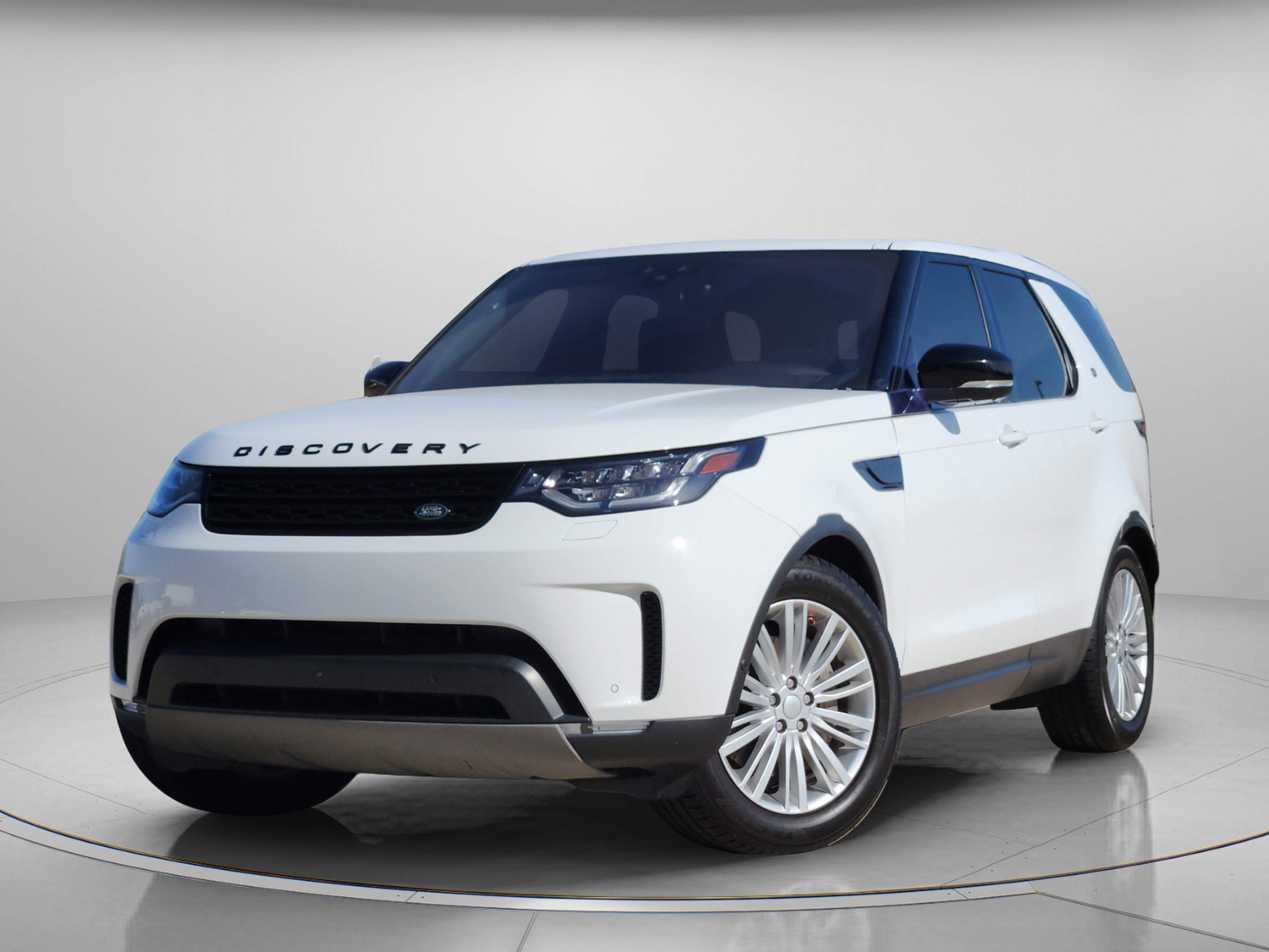 Used 2018 Land Rover Discovery HSE Luxury