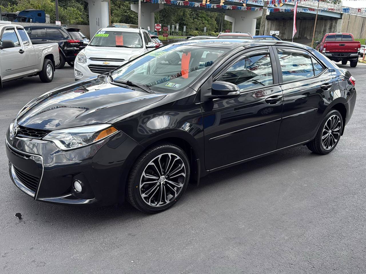 Used 2015 Toyota Corolla S Premium FWD image 8