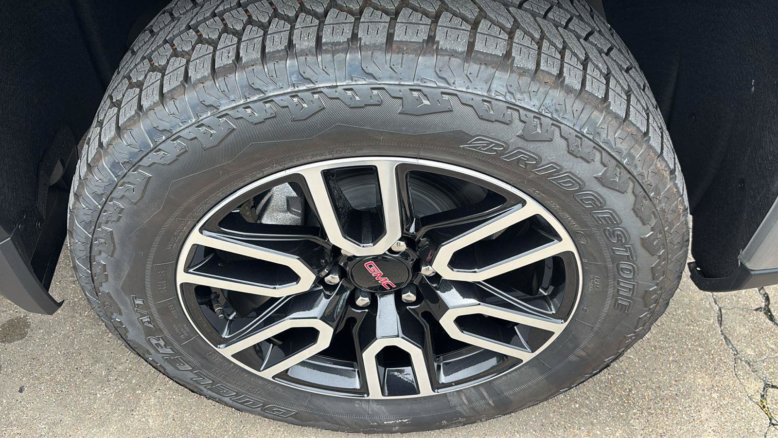 New 2026 GMC Sierra 1500 AT4 w/ AT4 Premium Package AWD/4WD image 11