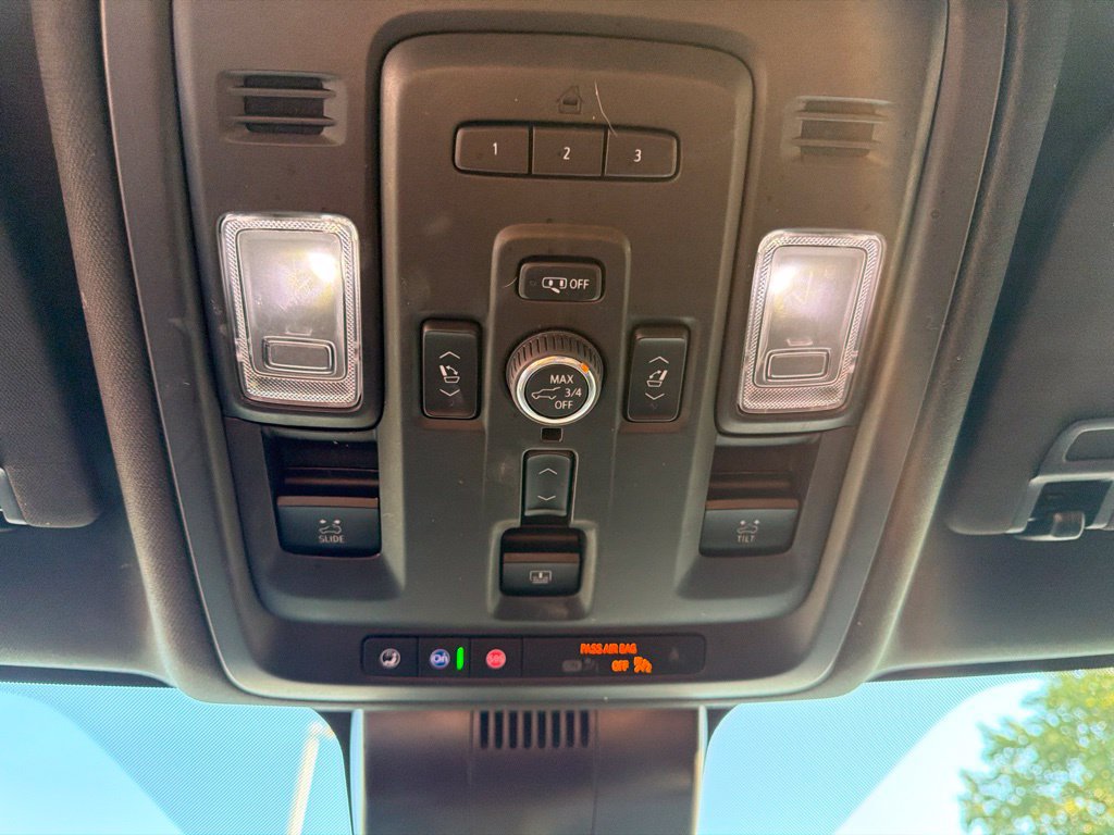 Used 2023 GMC Yukon XL Denali Ultimate AWD/4WD image 39