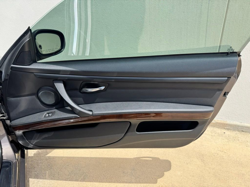 Used 2011 BMW 335i xDrive Coupe AWD/4WD image 15