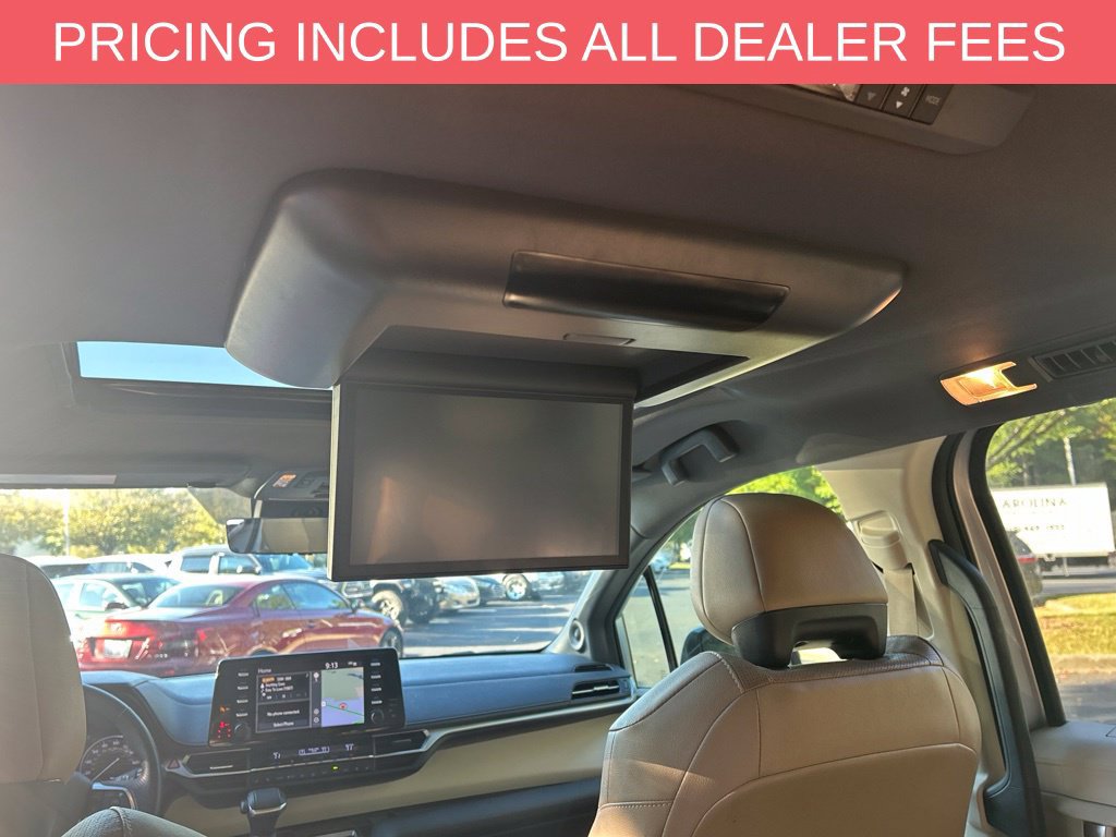 Used 2021 Toyota Sienna Limited FWD image 17
