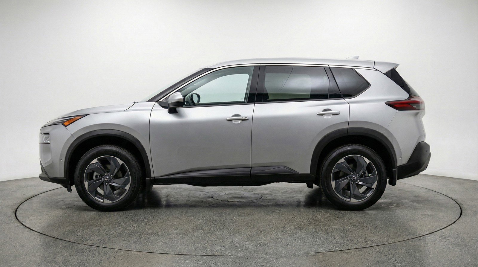 Used 2025 Nissan Rogue SV AWD/4WD image 5