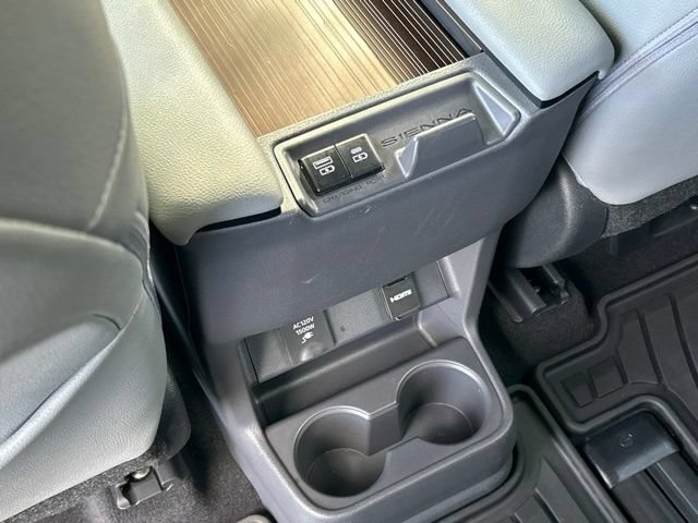 Used 2022 Toyota Sienna XLE w/ XLE Plus Package AWD/4WD image 46