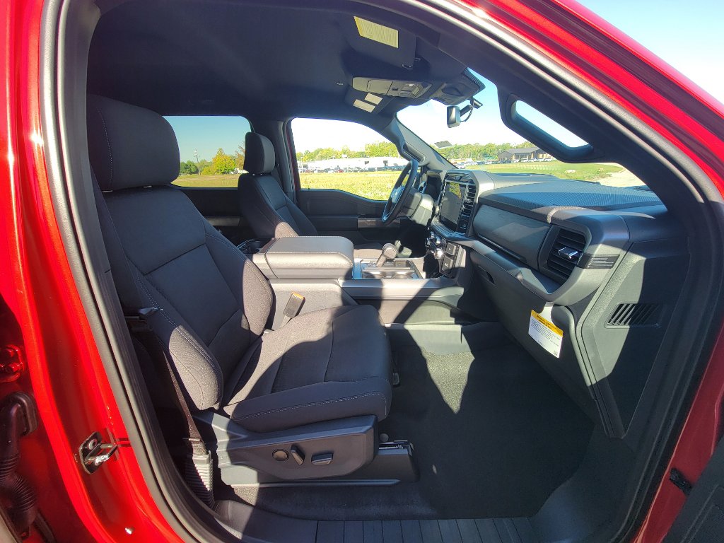 New 2025 Ford F150 XLT image 35