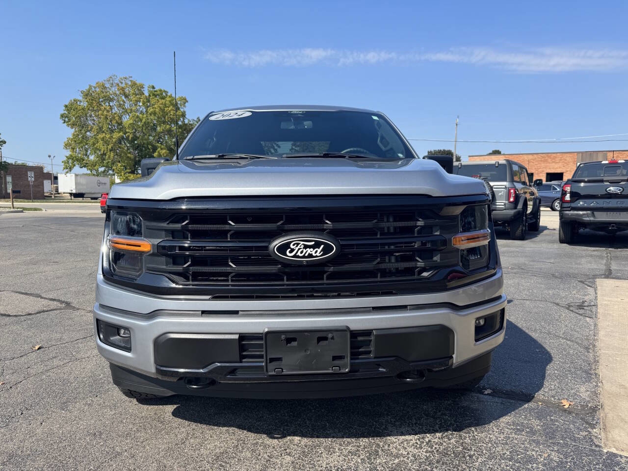 Used 2024 Ford F150 XLT w/ XLT Black Appearance Package image 4