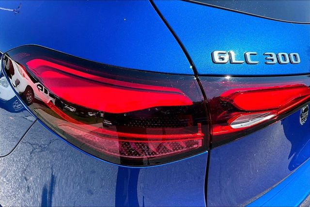 Used 2026 Mercedes-Benz GLC 300 4MATIC image 25