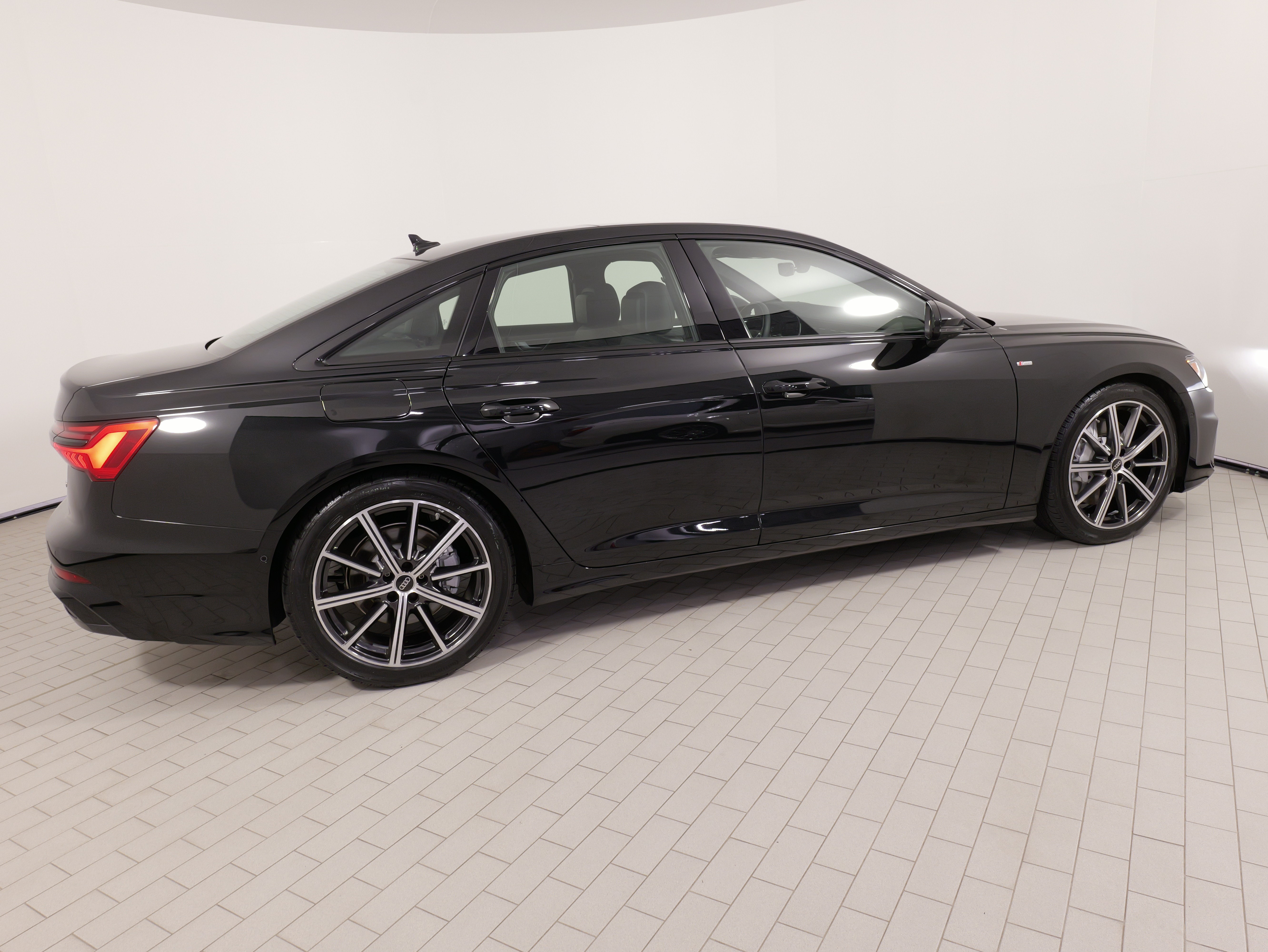Used 2025 Audi A6 Premium Plus w/ Premium Plus Package AWD/4WD image 10
