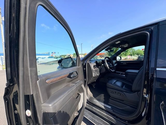 Used 2025 Chevrolet Tahoe LT AWD/4WD image 24