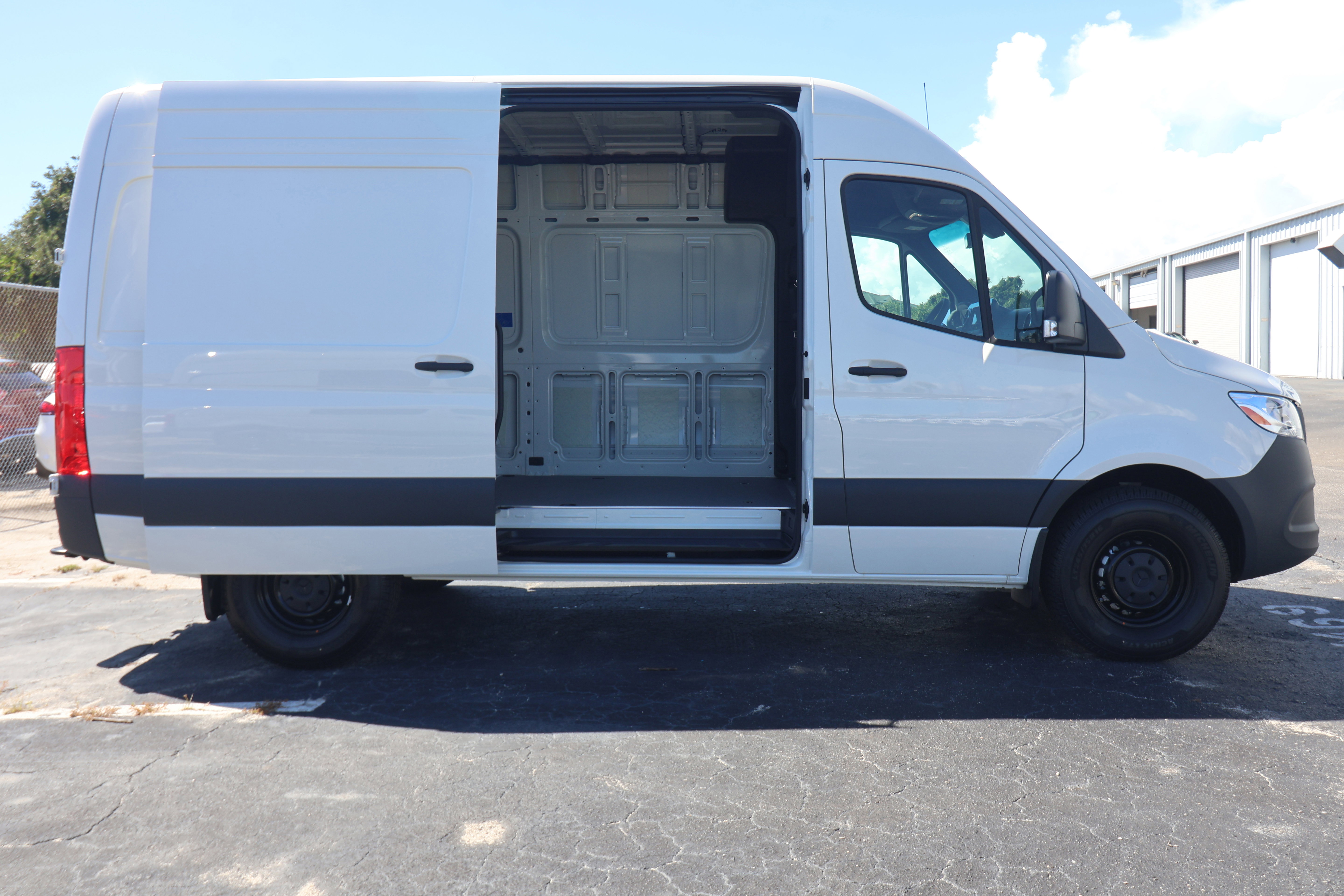 New 2025 Mercedes-Benz Sprinter 2500 image 4