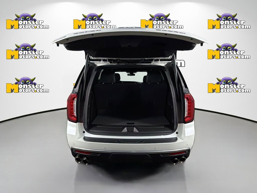 Used 2022 GMC Yukon Denali Sport Utility 4D AWD/4WD image 26