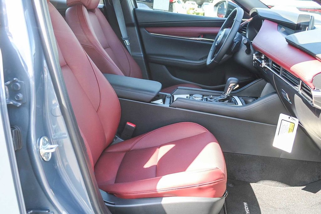 New 2026 MAZDA MAZDA3 Hatchback w/Premium Plus Pkg AWD/4WD image 17