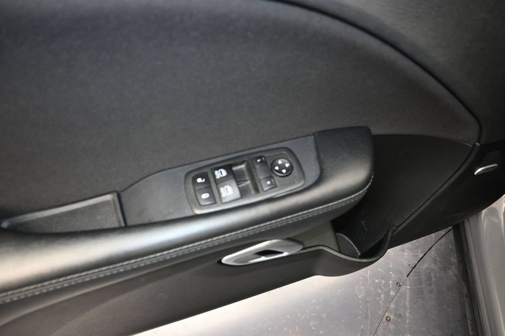 Used 2023 Dodge Challenger SXT RWD image 11