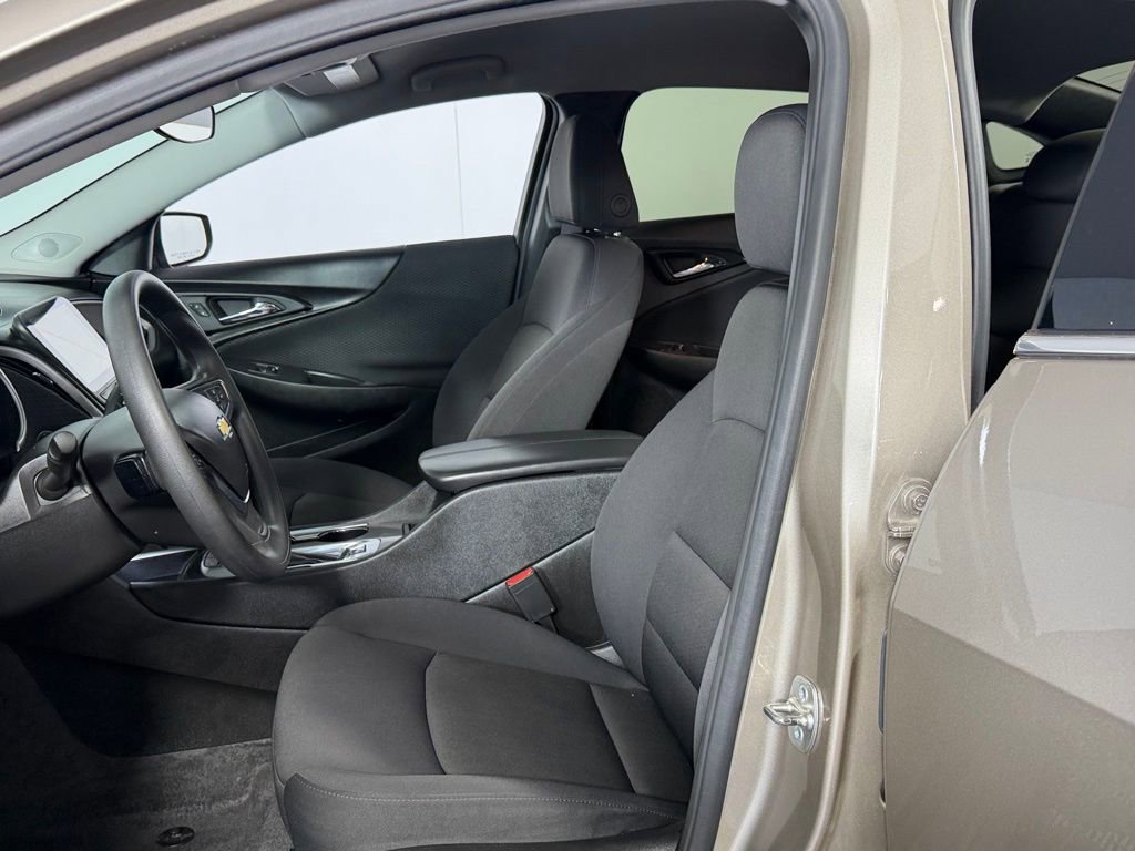 Used 2024 Chevrolet Malibu LT image 19