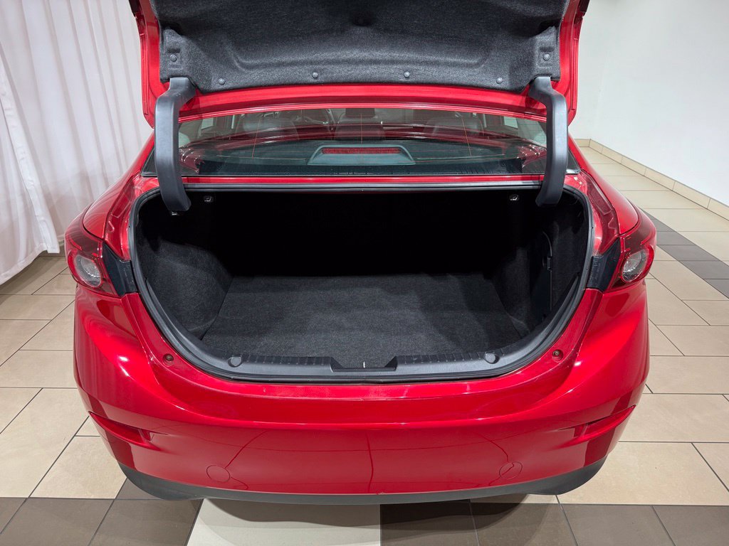 Used 2017 MAZDA MAZDA3 Touring FWD image 11