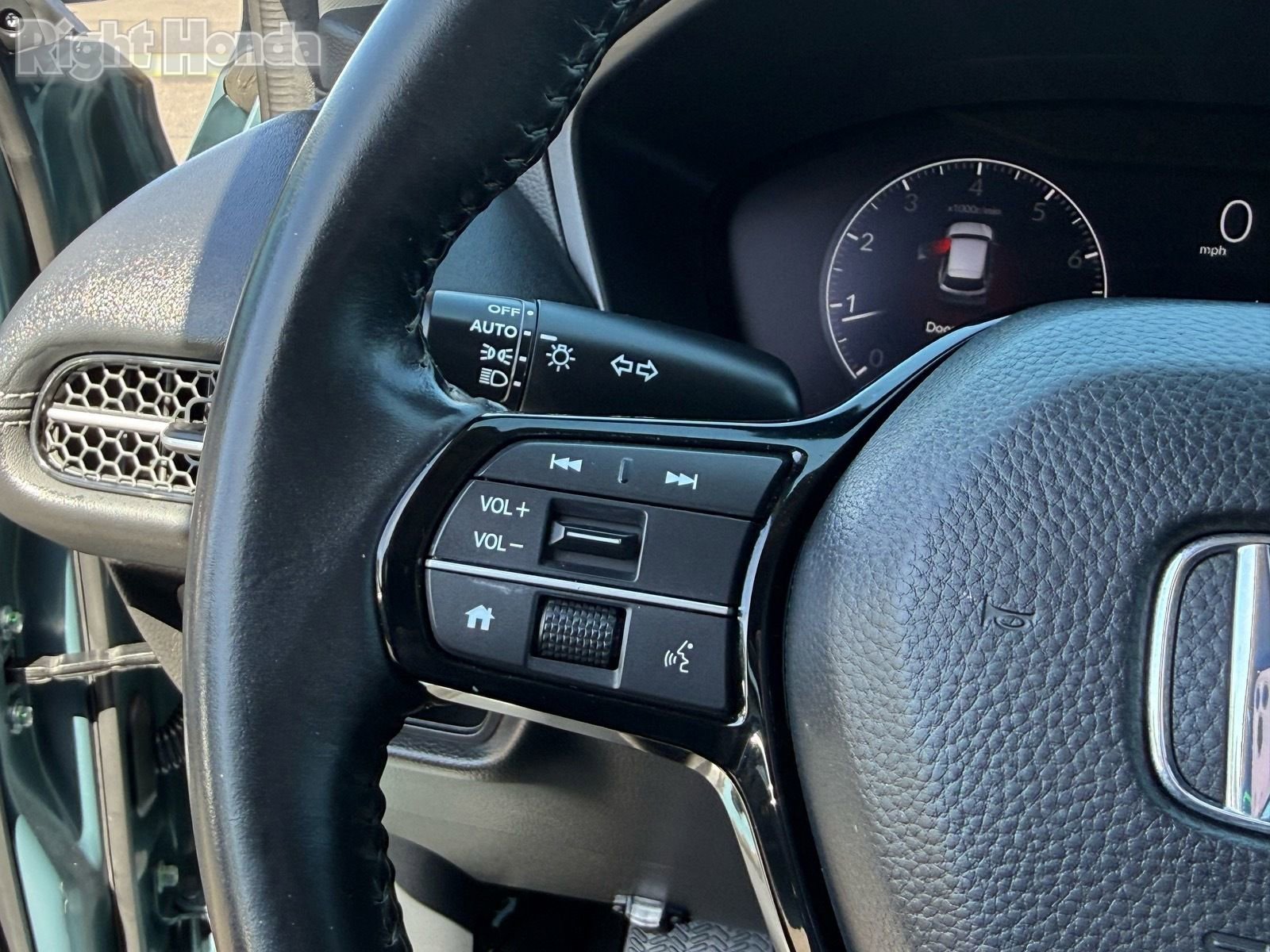 Used 2024 Honda HR-V EX-L image 17