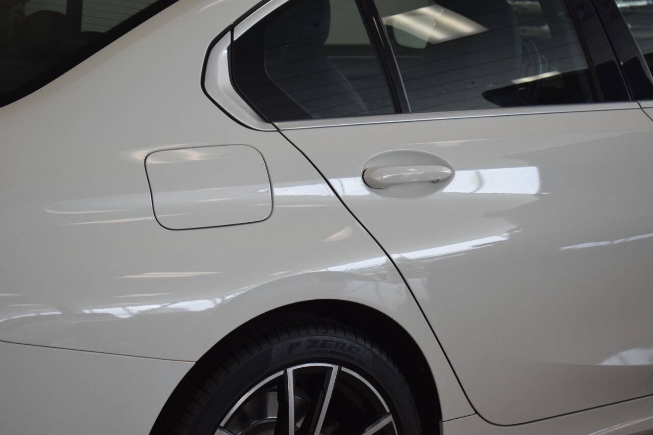 Used 2019 BMW 330i Sedan w/ Driving Assistance Package RWD image 16