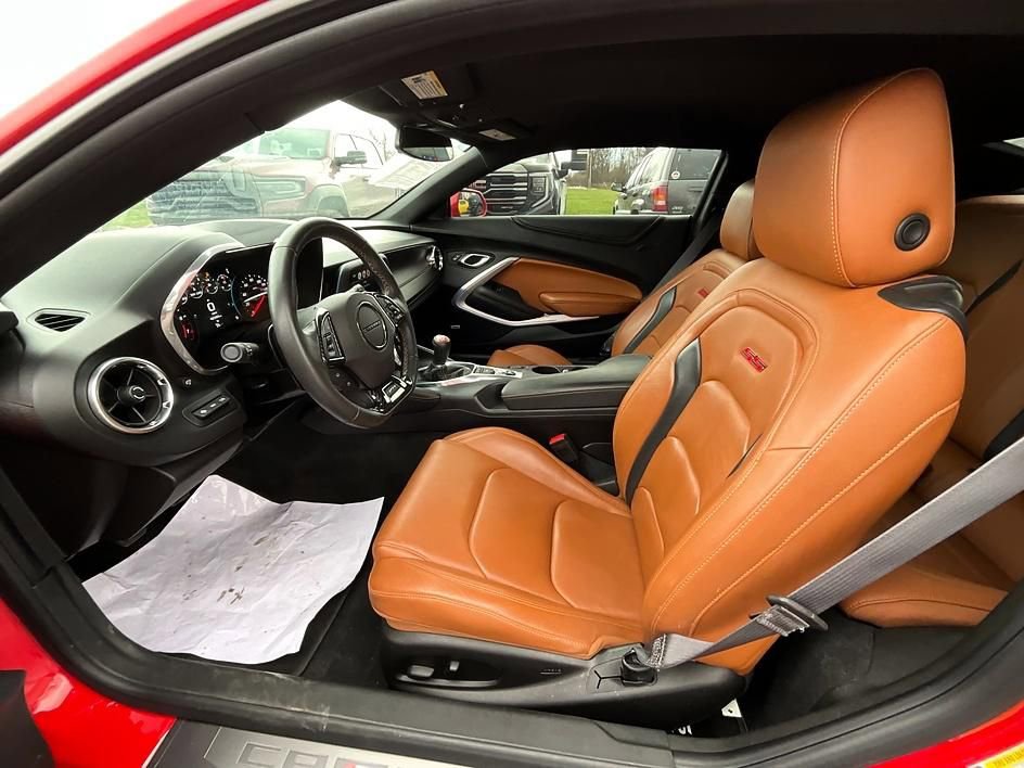 Used 2017 Chevrolet Camaro SS image 15